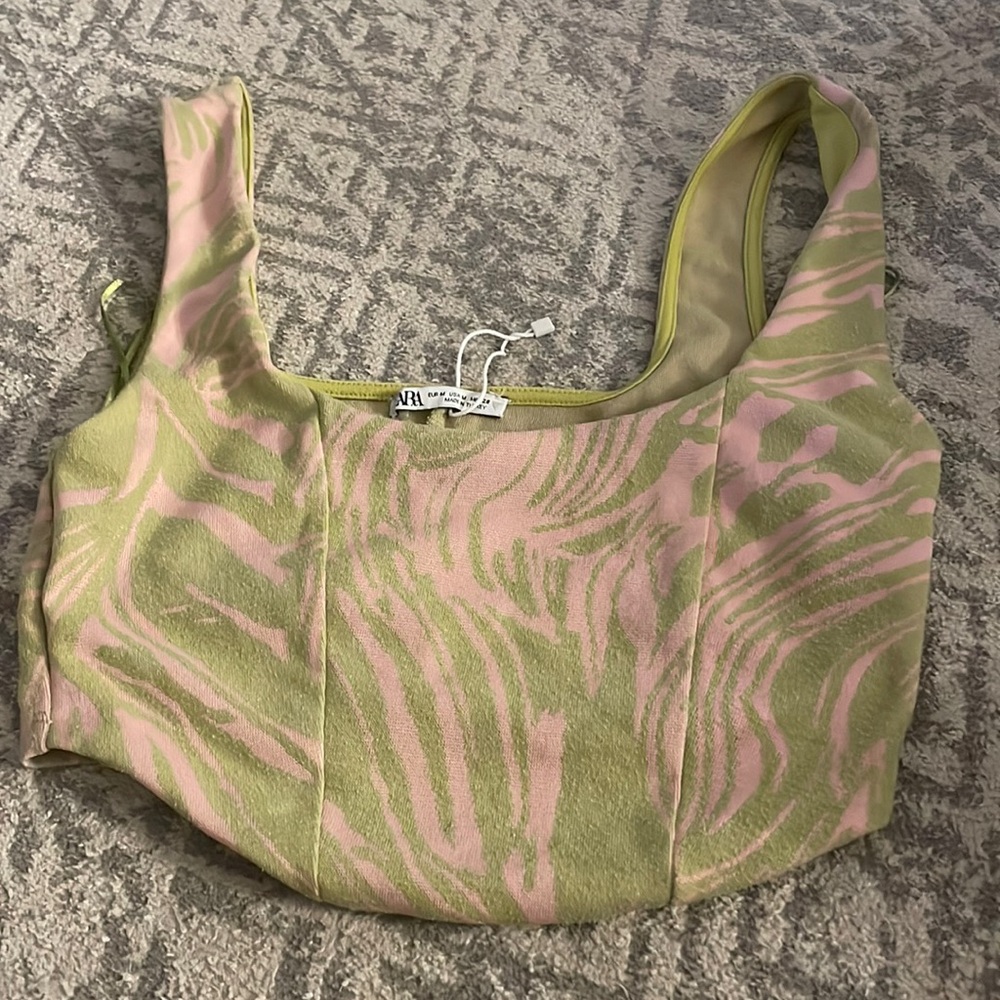 ZARA CROP TOP NEVER WORN MEDIUM